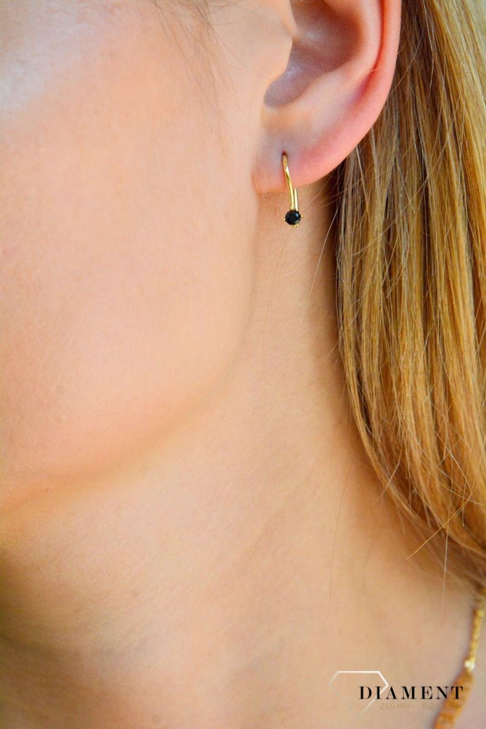 Złote kolczyki damskie 375 z czarną cyrkonią KL 8813 375 (1).jpg